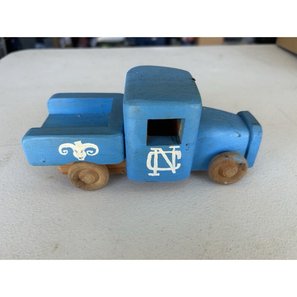 Vintage Handmade UNC Tar Heels Wooden Pickup Truck Folk Art Toy NC Rams